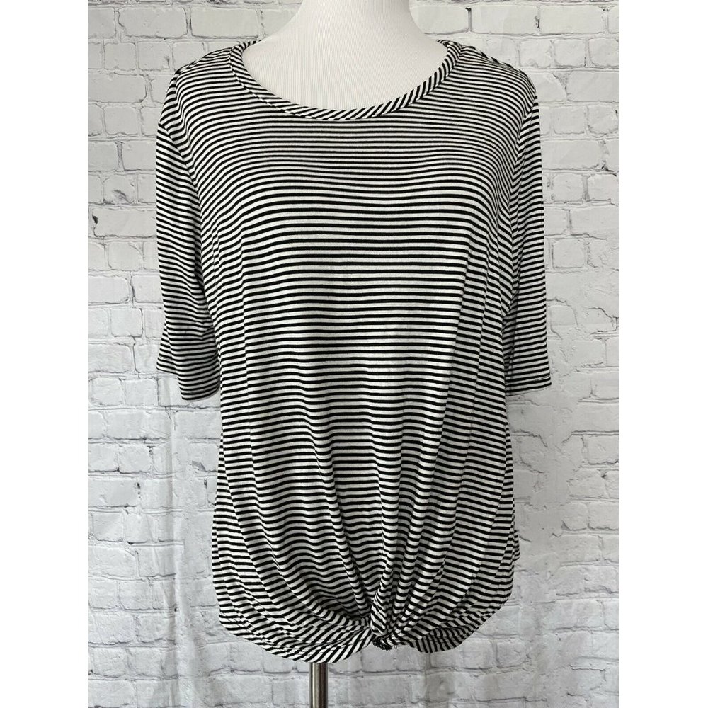 Kim & Cami Soft Tee 1X Striped Black White
